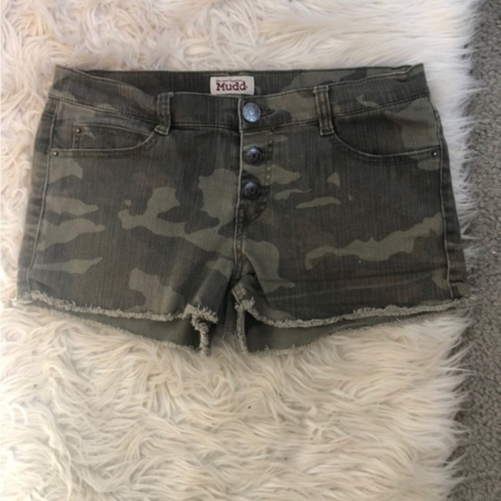 Mudd Camouflage Mini 3 Button Shorts